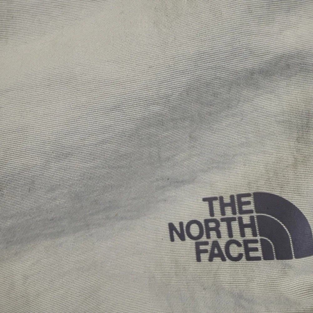 The North Face Shorts Mens Sz M 32  Hiking Outdoor Casual Nylon Flat Front